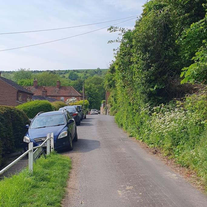 Priory Cottage Westbury  Exterior photo