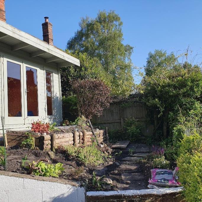 Priory Cottage Westbury  Exterior photo