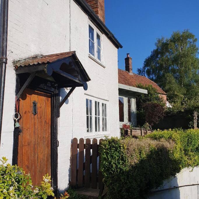 Priory Cottage Westbury  Exterior photo