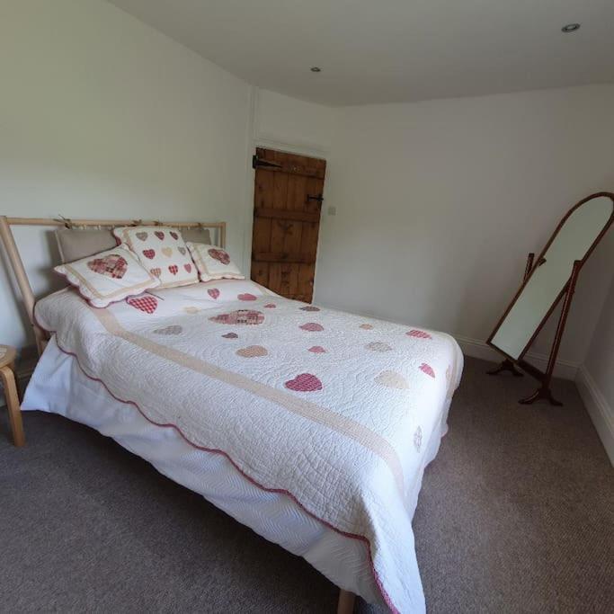 Priory Cottage Westbury  Exterior photo